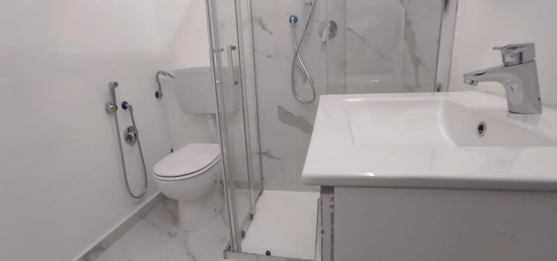 Stazione Telese 41 Bed & Breakfast Rome
