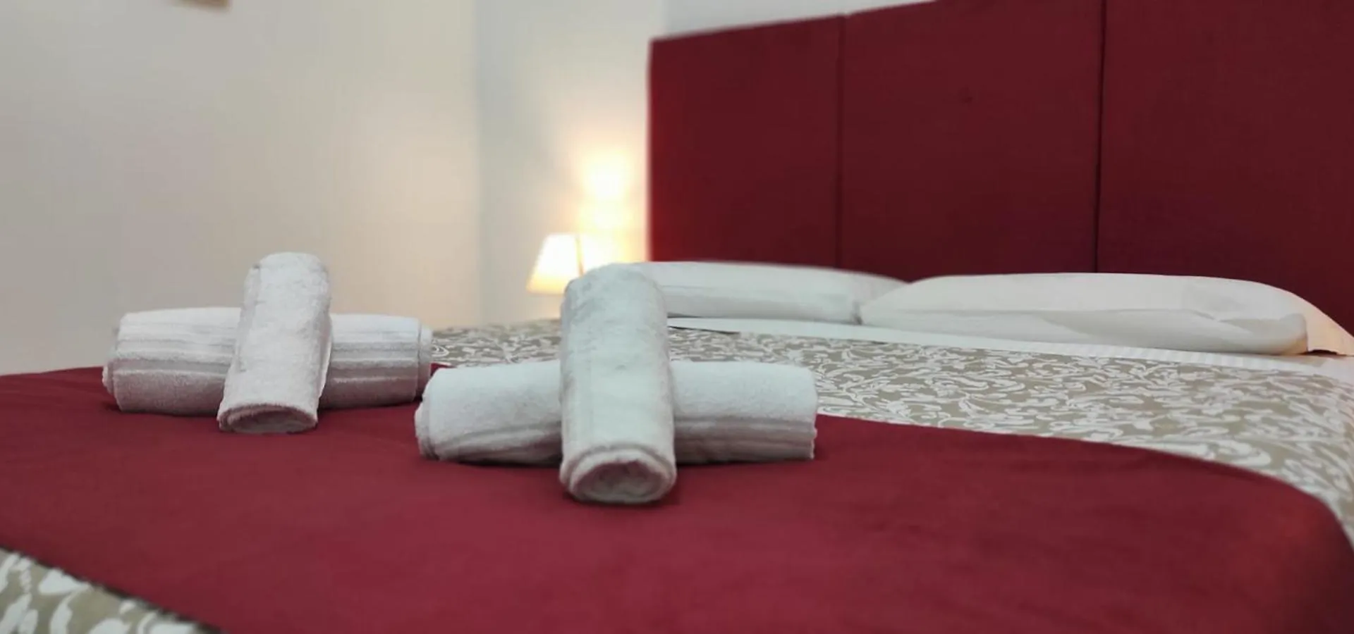 Stazione Telese 41 Bed & Breakfast Rome Italy