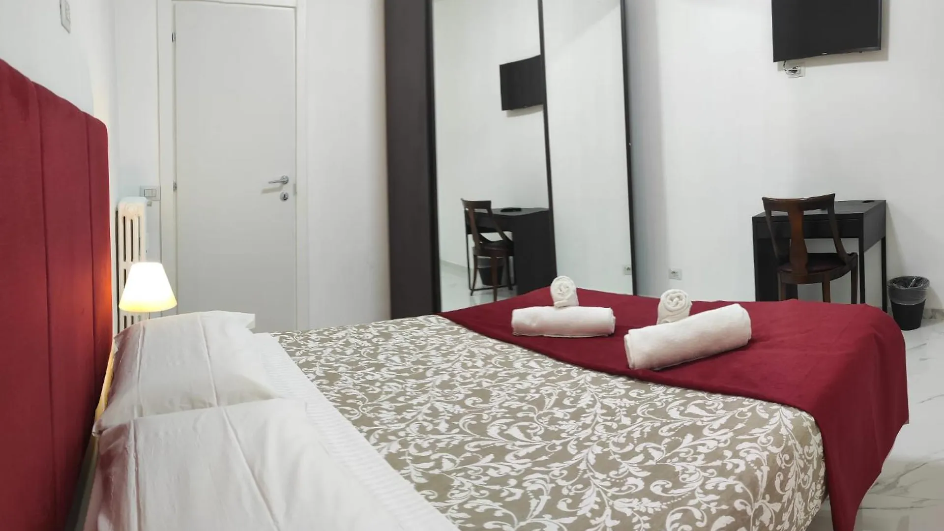 Stazione Telese 41 Bed & Breakfast Rome Italy
